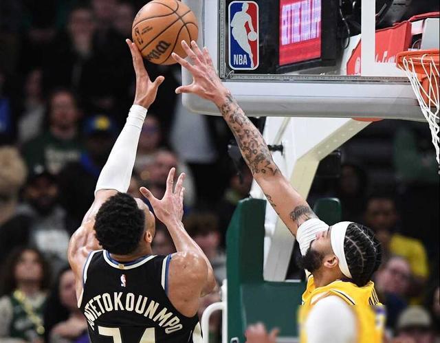 九游游戏下载中心关于字母哥迎来十二赛季出色发挥，曼联观众热烈欢呼！的信息