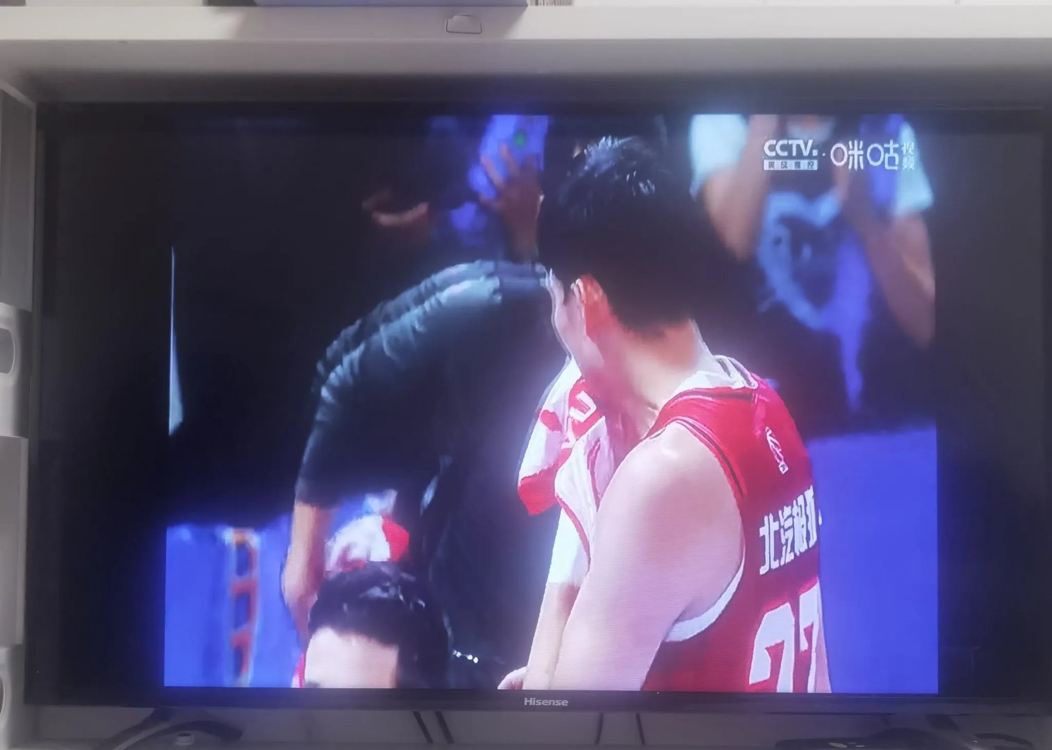 九游正版游戏下载 莎拉波娃重返赛场，刷新纪录首场状态出色，曼联观众沸腾！